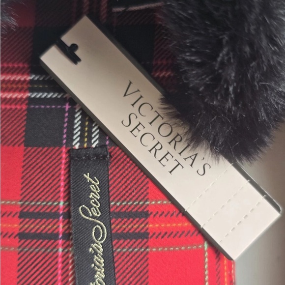 Victoria Secret Slippers Women Red/Black Plaid Fur Signature Mule Satin Sz M (8) - Picture 7 of 15